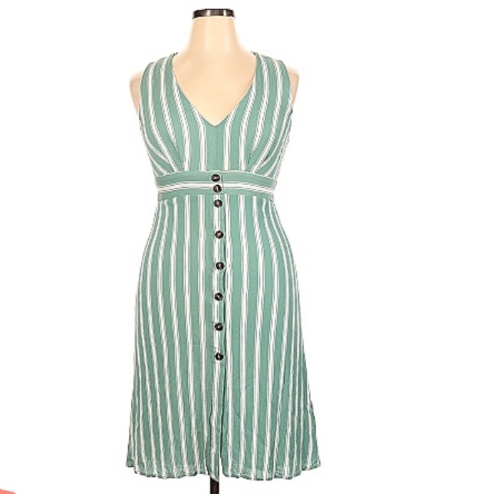 Lulu’s green striped summer dress